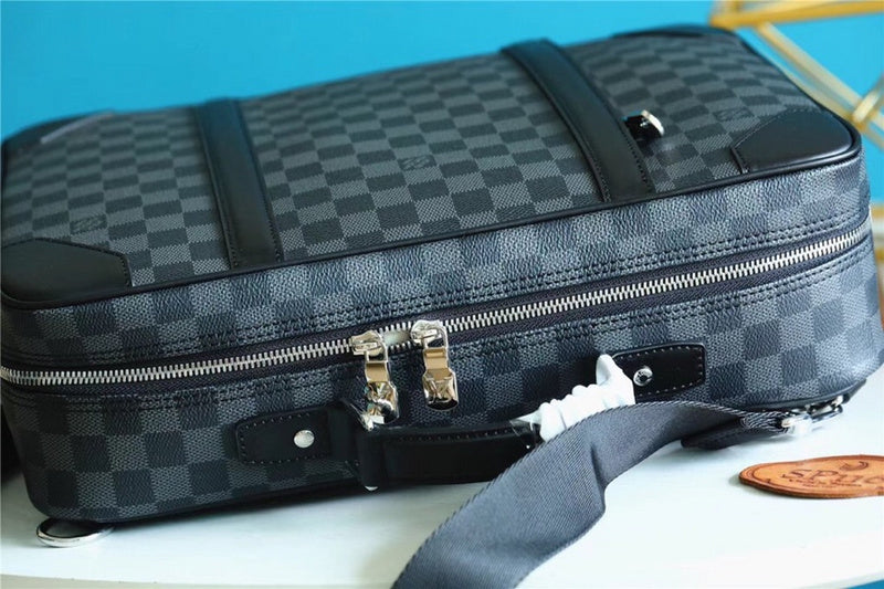 I W Fashion Lu-Vi bags - 9819