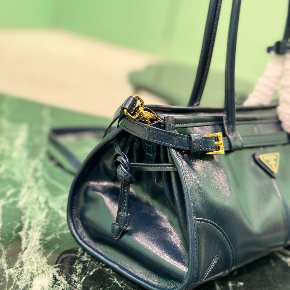 PD MEDIUM LEATHER HANDBAG