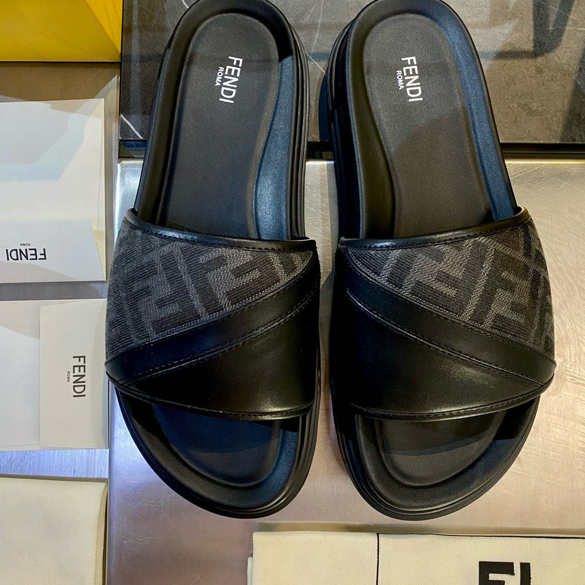 FEN SANDALS