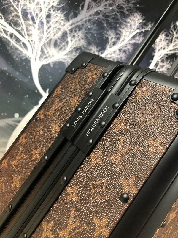 I W Fashion Lu-Vi bags - 11406