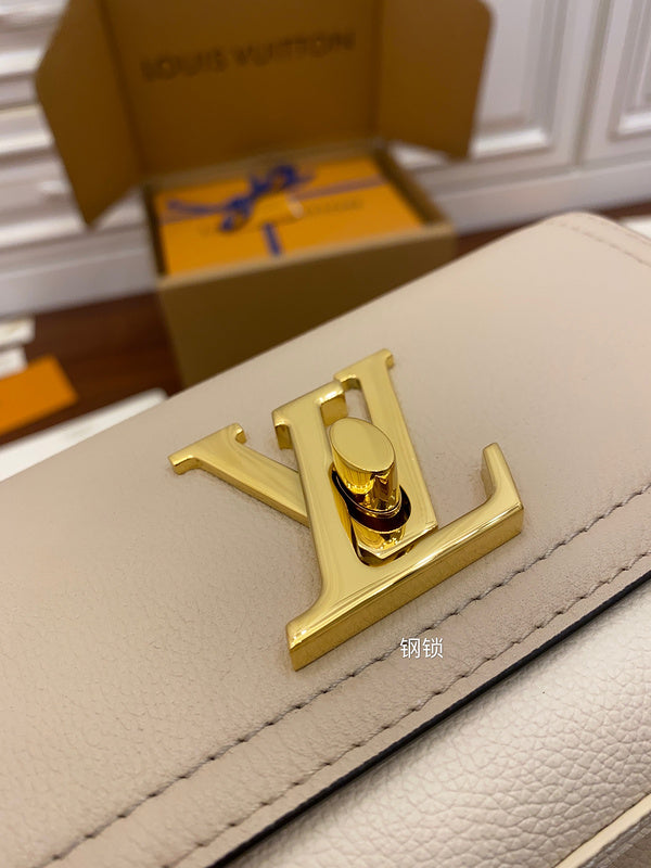I W Fashion Lu-Vi bags - 17235
