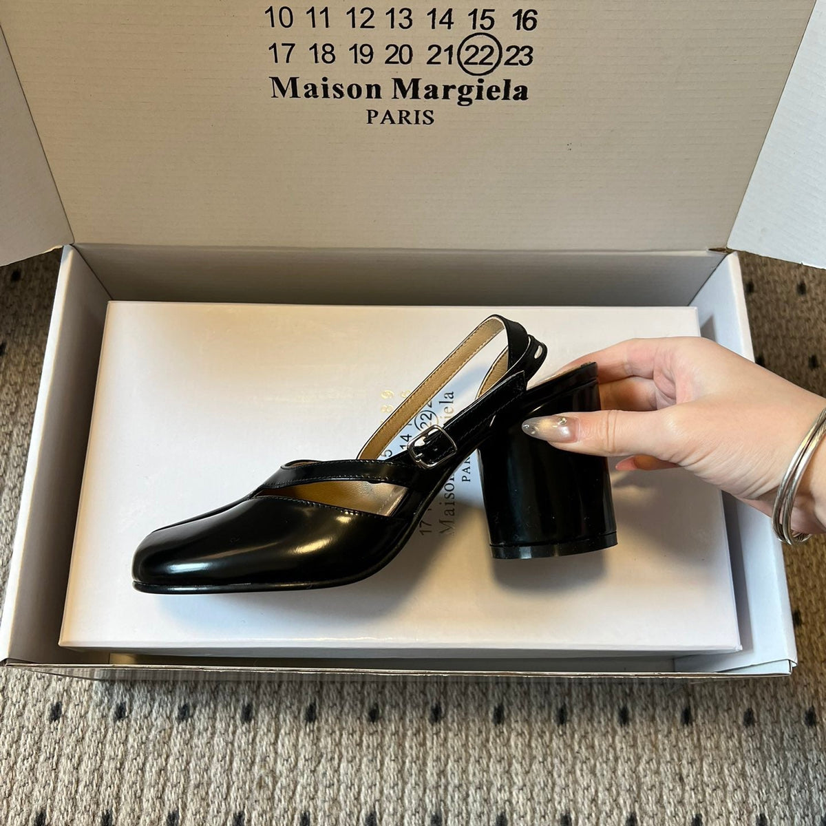 MAISON M TABI PUMPS