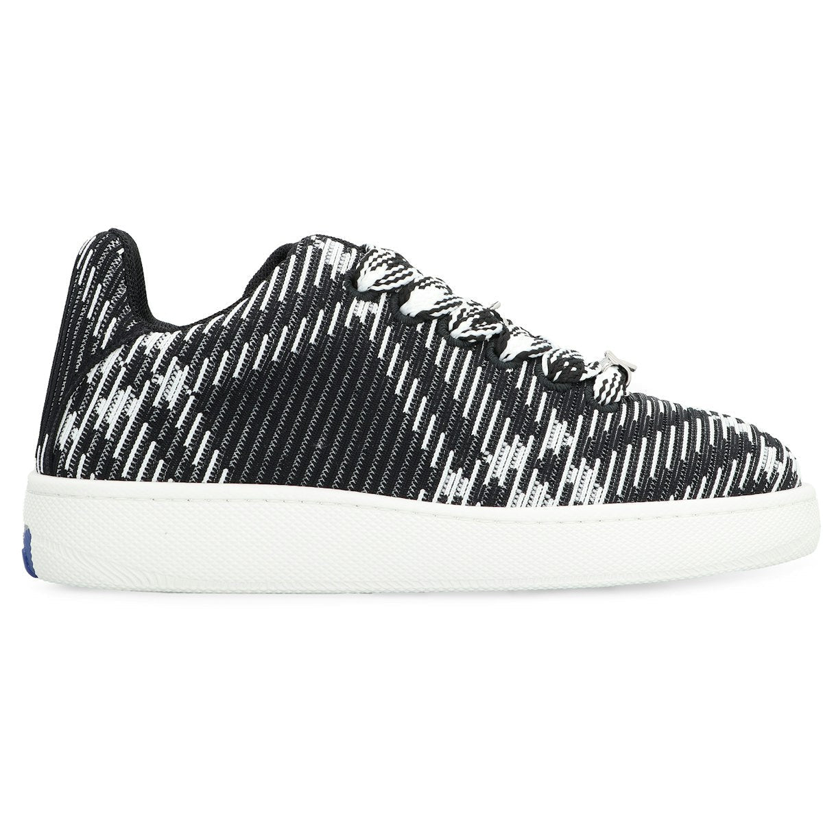 BLACK/WHITE CHECK PATTERN BOX SNEAKER
