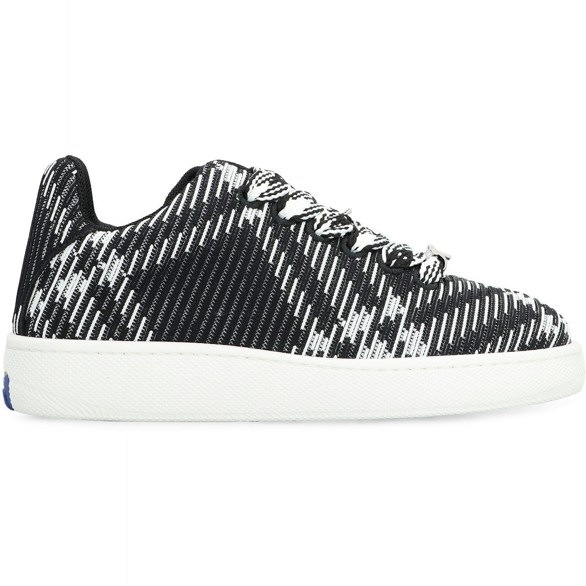 BLACK/WHITE CHECK PATTERN BOX SNEAKER
