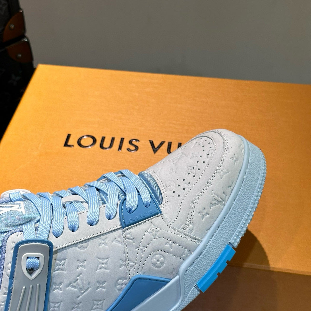 LOU TRAINERS