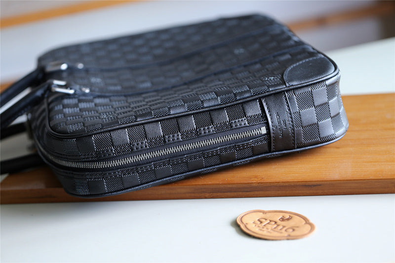 I W Fashion Lu-Vi bags - 9850
