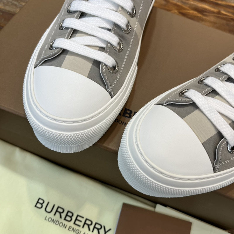 Burberry Luxury Shoes