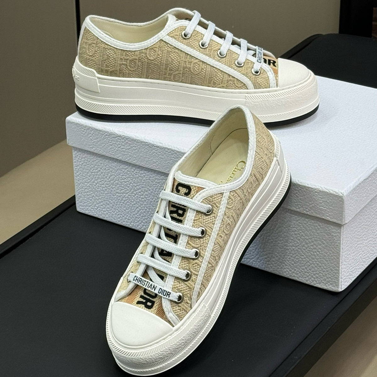 CD PLATFORM SNEAKER