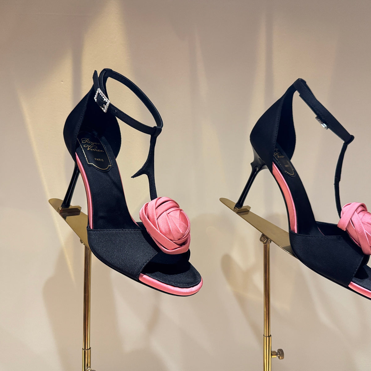 ROGER V HEELS