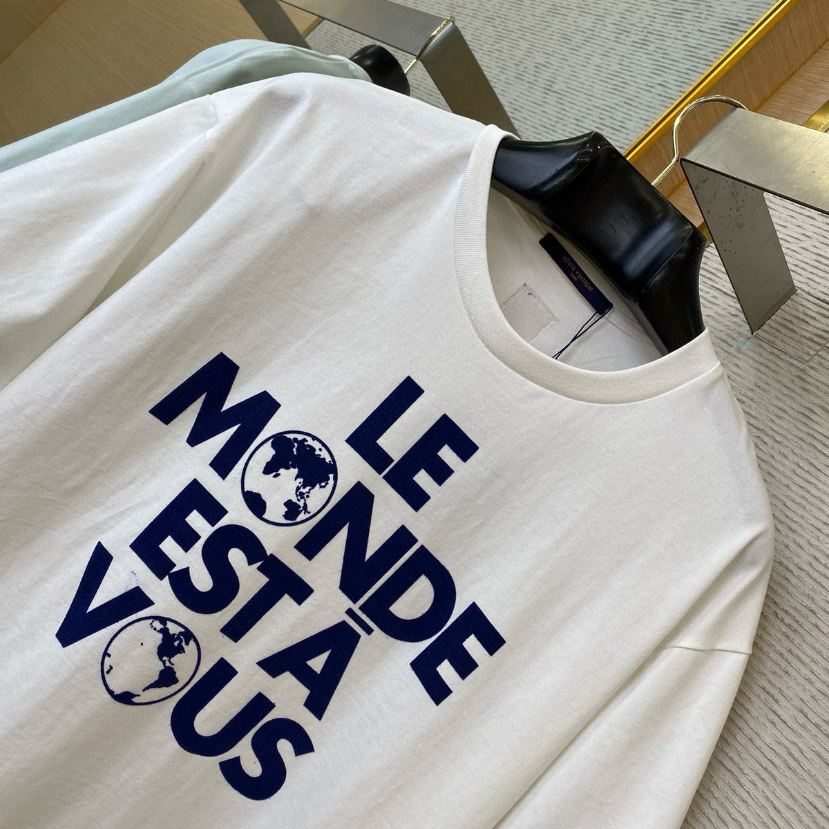 LOU T-SHIRT