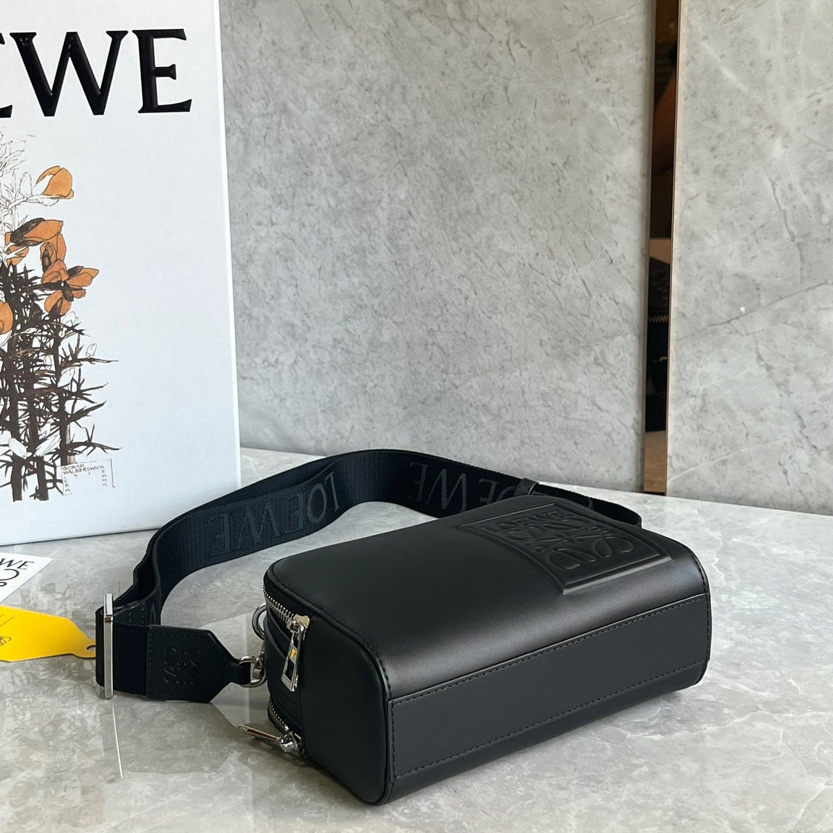 LOEW MINI CAMERA CROSSBODY BAG