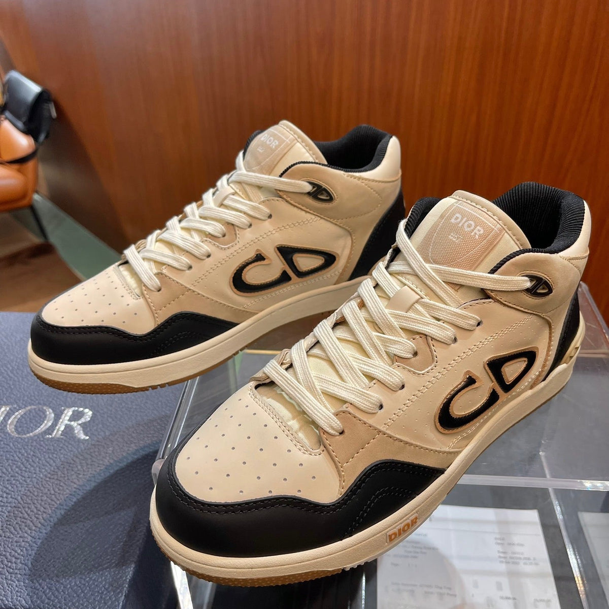 CD B57 SNEAKER