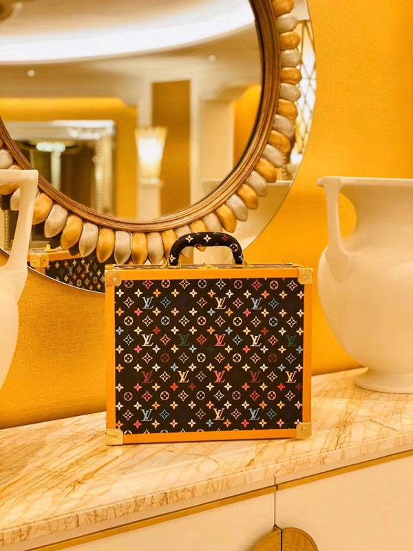 I W Fashion Lu-Vi bags - 9518