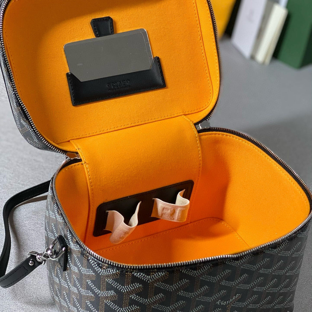 GOYA MUSE VANITY CASE