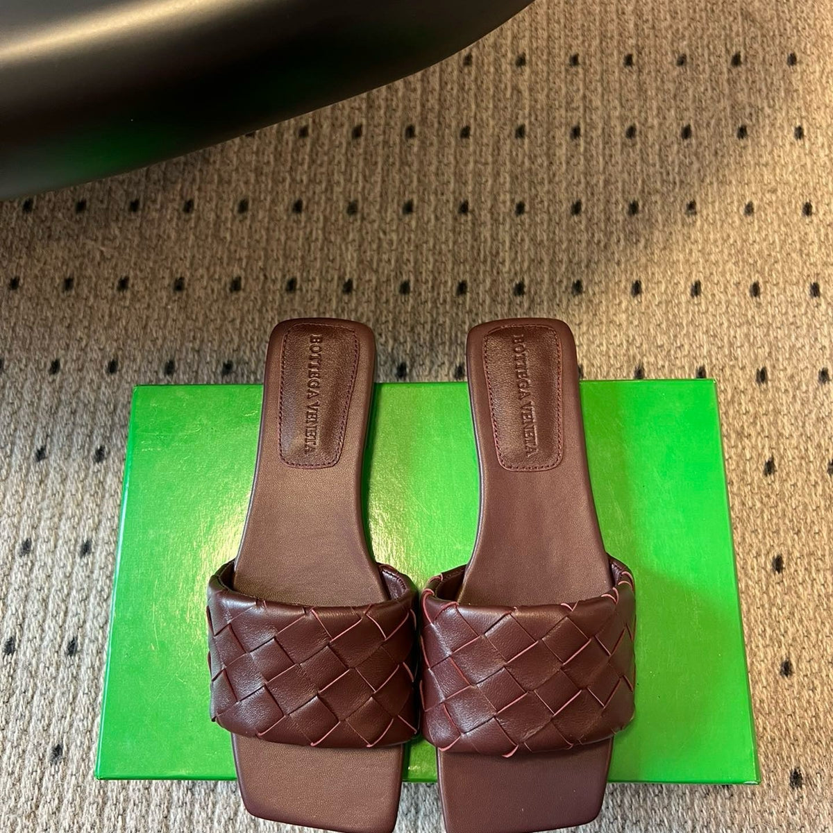 BOTT V SANDALS