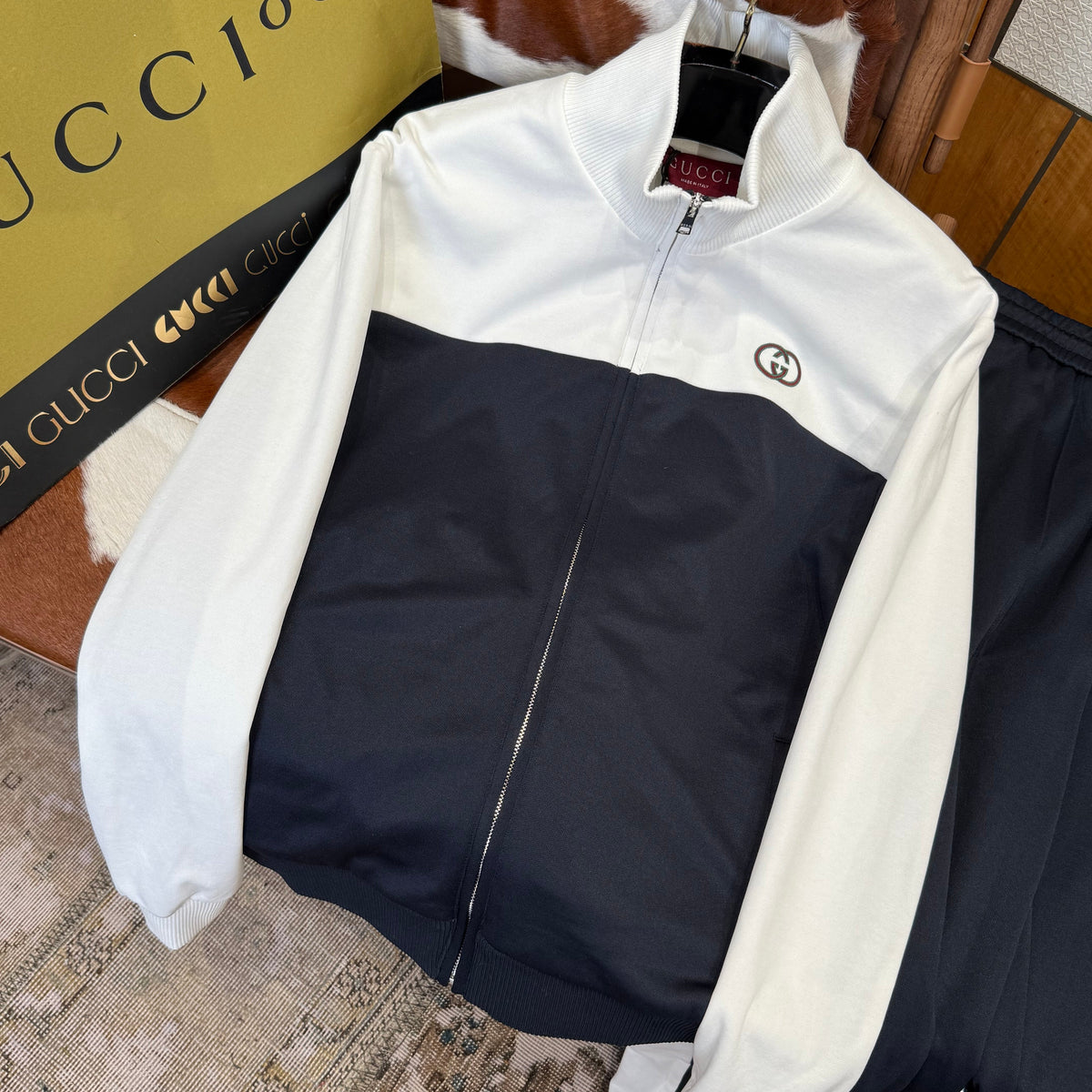 GG BOMBER JACKET
