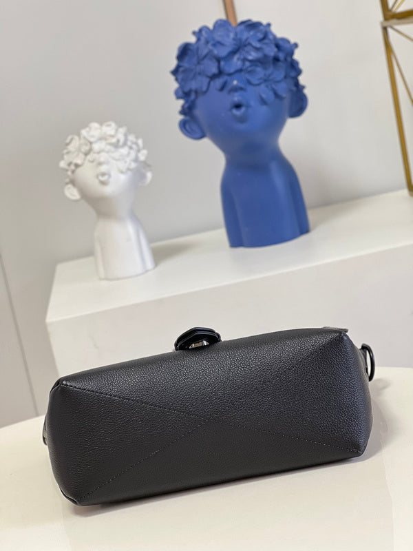 I W Fashion Lu-Vi Bags - 16942