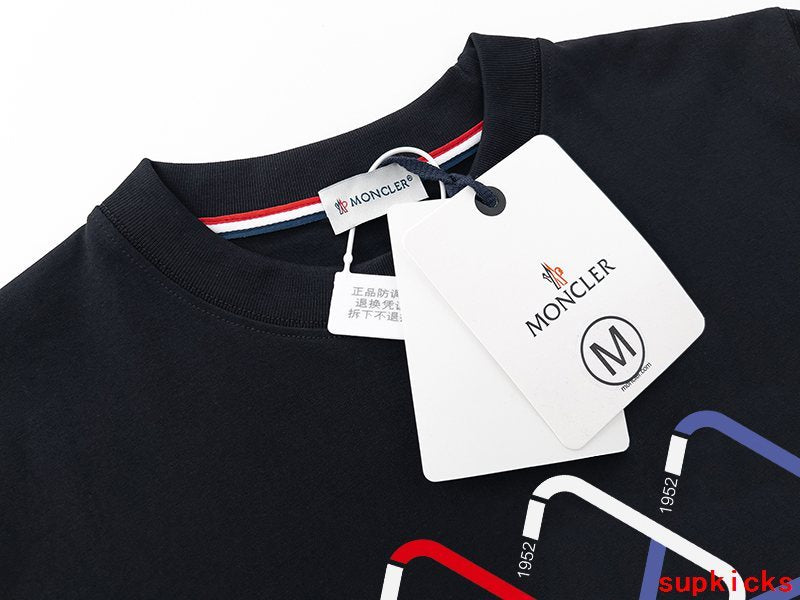Moncler Luxury Cloth
