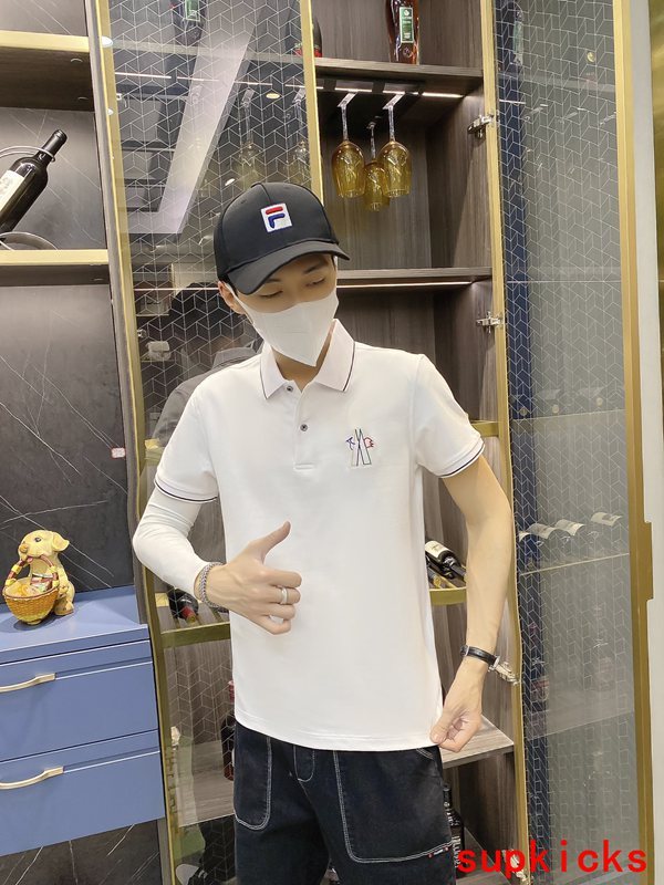 Moncler Luxury Cloth