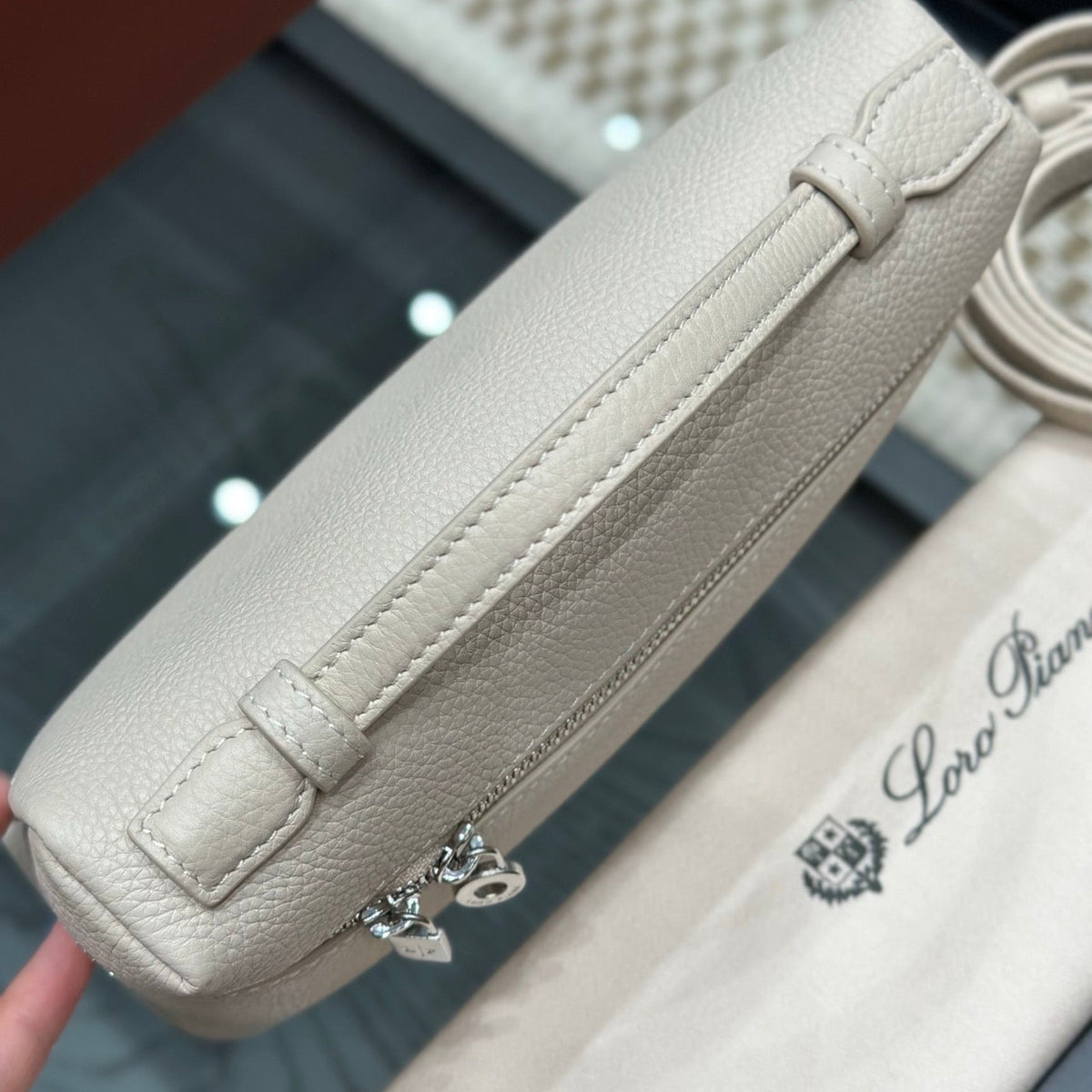 LORO P EXTRA POCKET L19 BAG