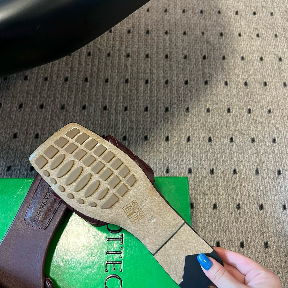 BOTT V SANDALS