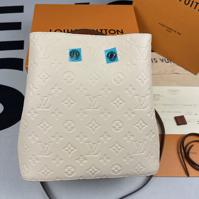 I W Fashion Lu-Vi bags - 8557
