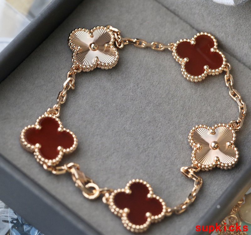 Van Cleef & Arples Jewelry