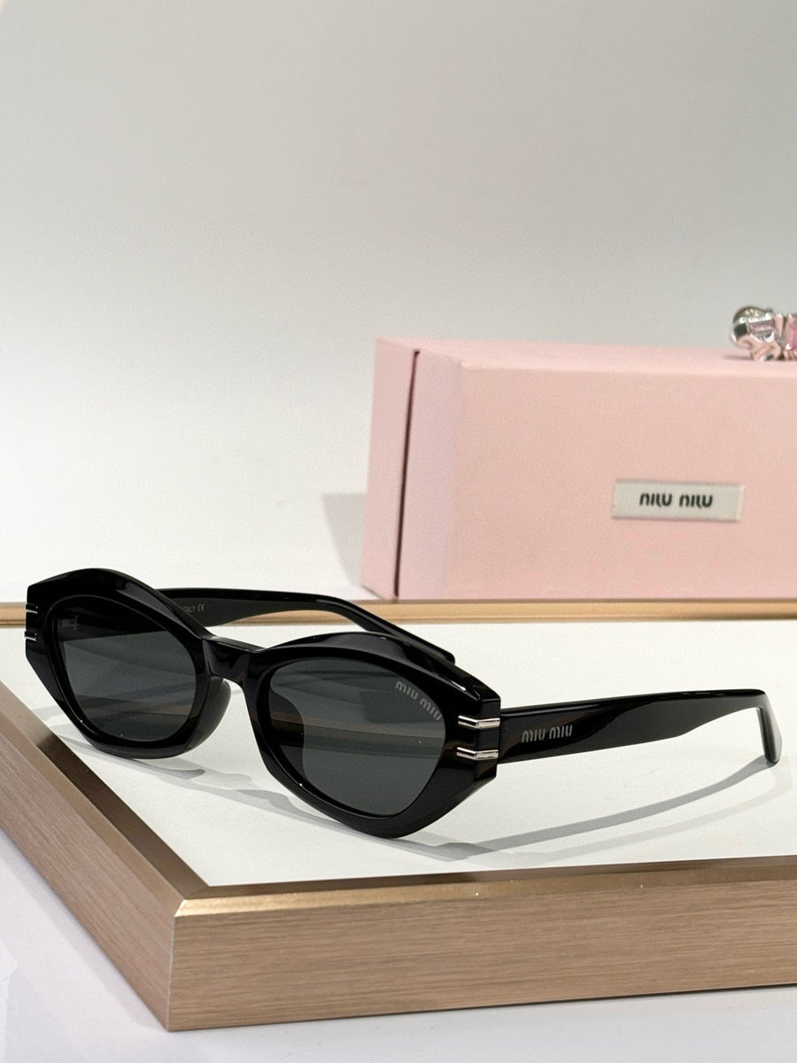 MIU M SUNGLASSES