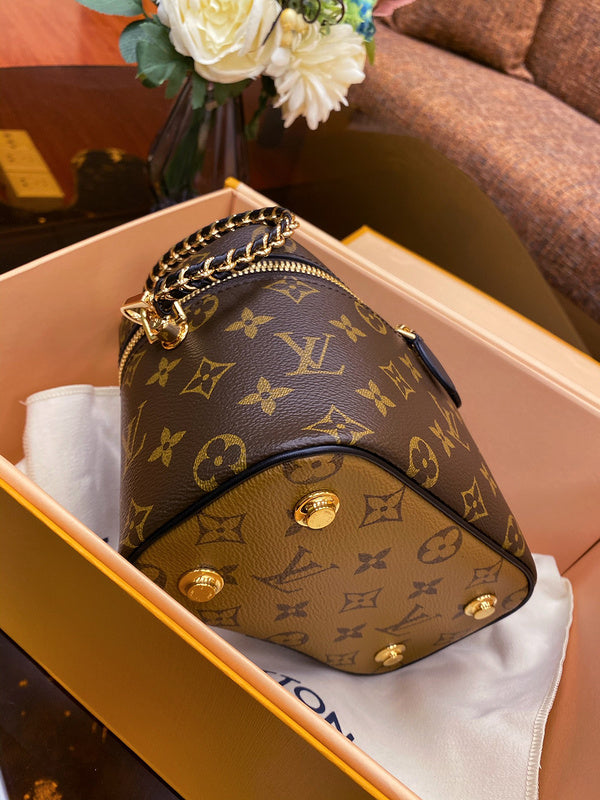 I W Fashion Lu-Vi bags - 17182