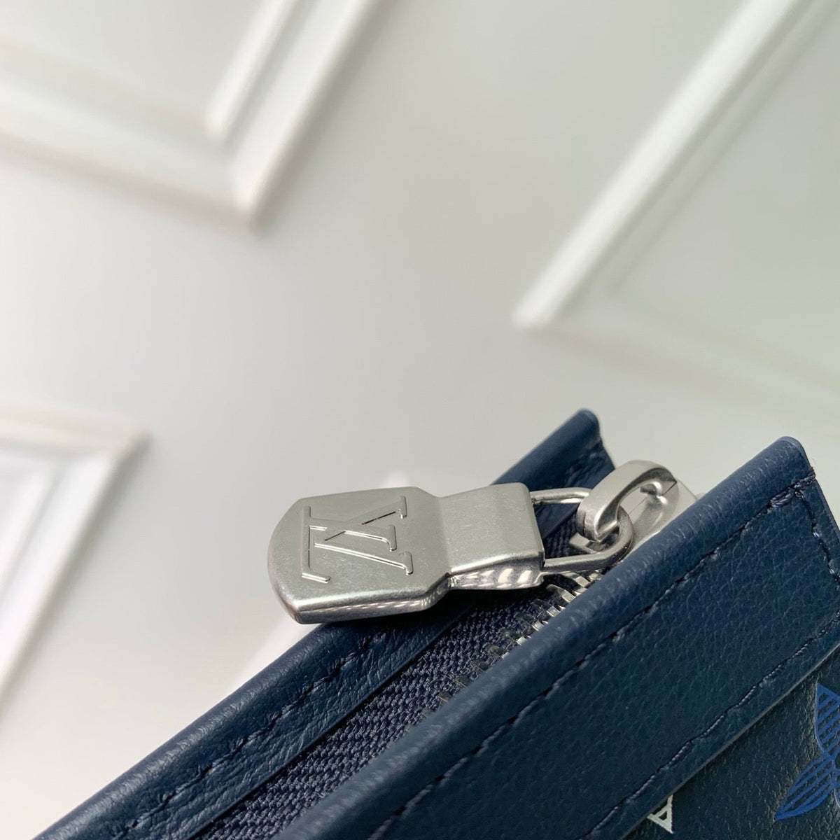 LOU GASTON WEARABLE WALLET