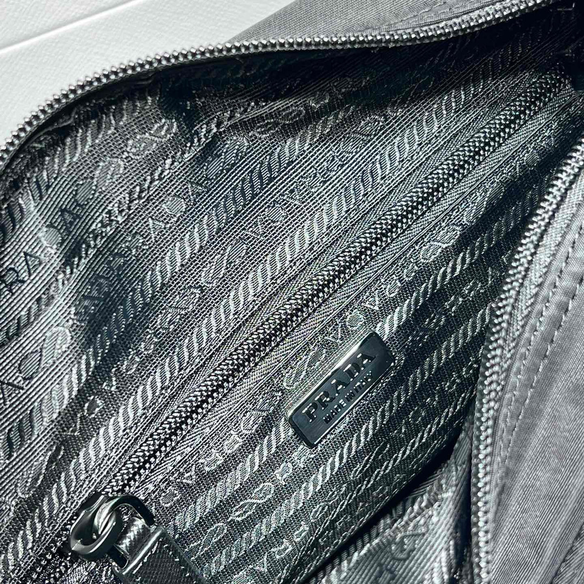 PD RE-NYLON SHOULDER BAG