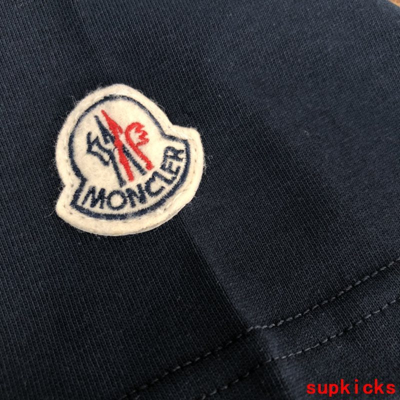 Moncler Luxury Cloth