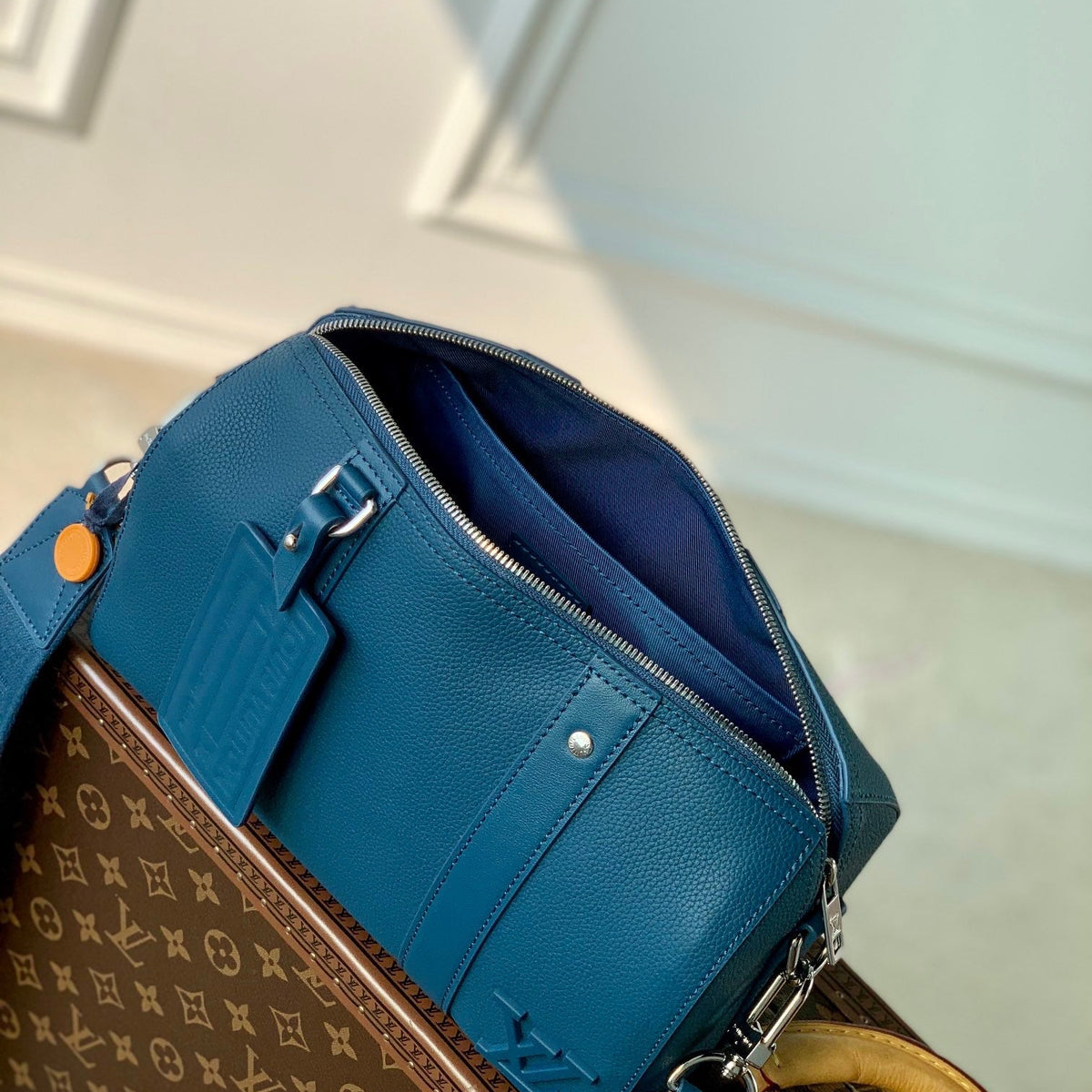 LOU CITY KEEPALL BAG
