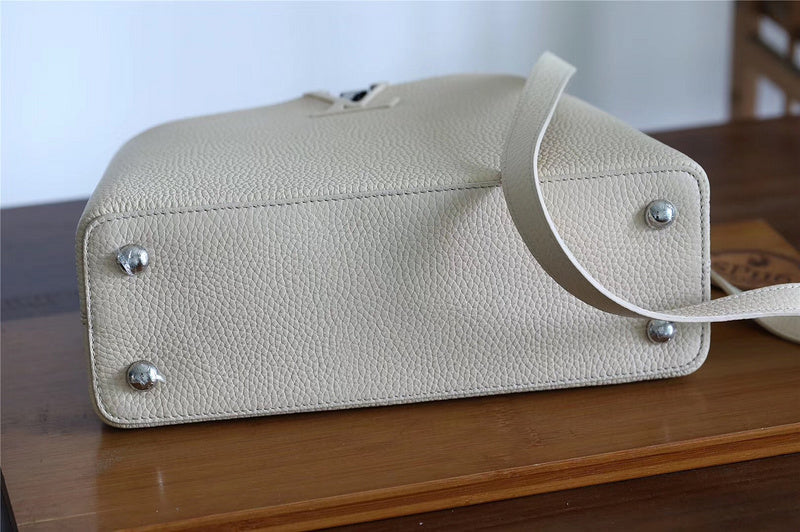 I W Fashion Lu-Vi bags - 8386