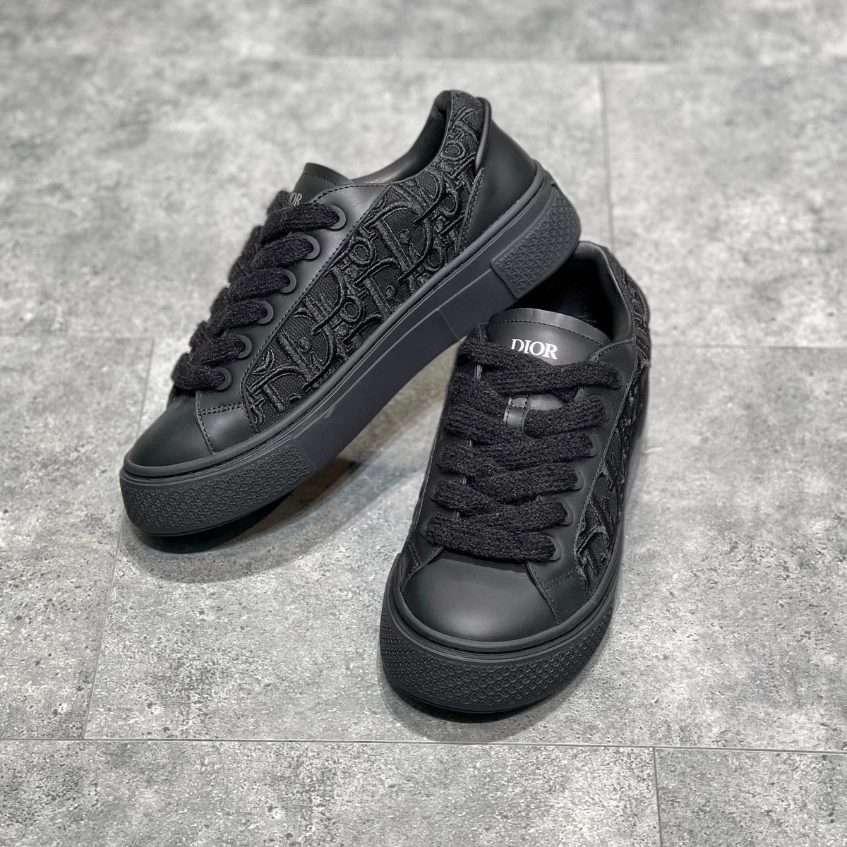 CD B33 SNEAKER