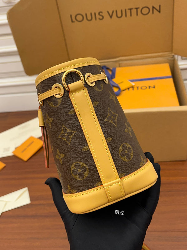 I W Fashion Lu-Vi Bags - 16637