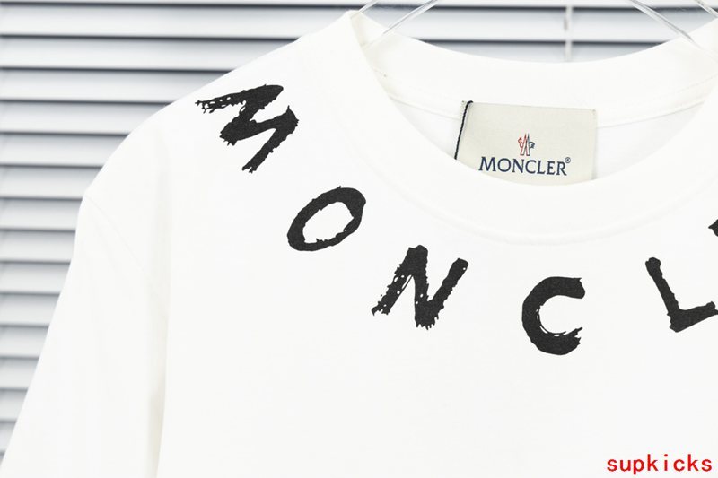 Moncler Luxury Cloth