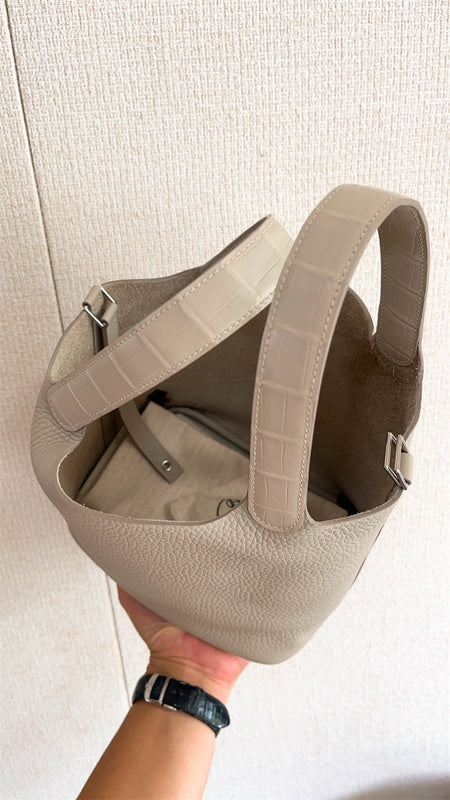 PHA - HMS Bags - 487