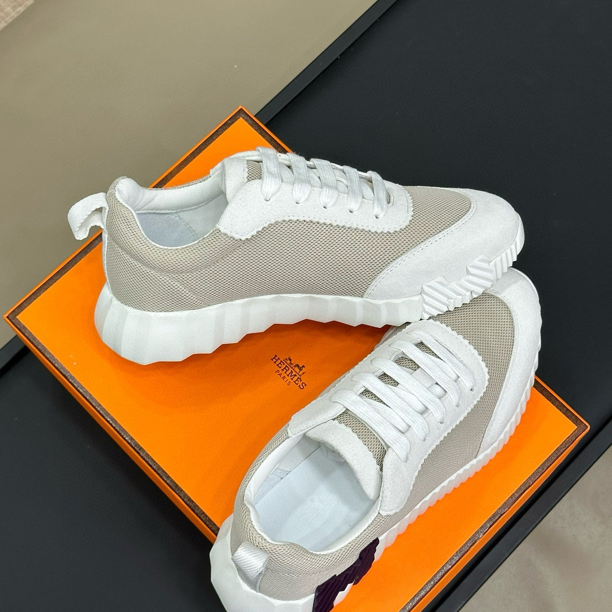 HERM BOUNCING SNEAKER