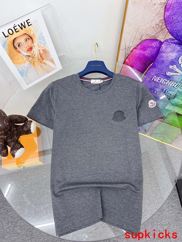 Moncler Luxury Cloth