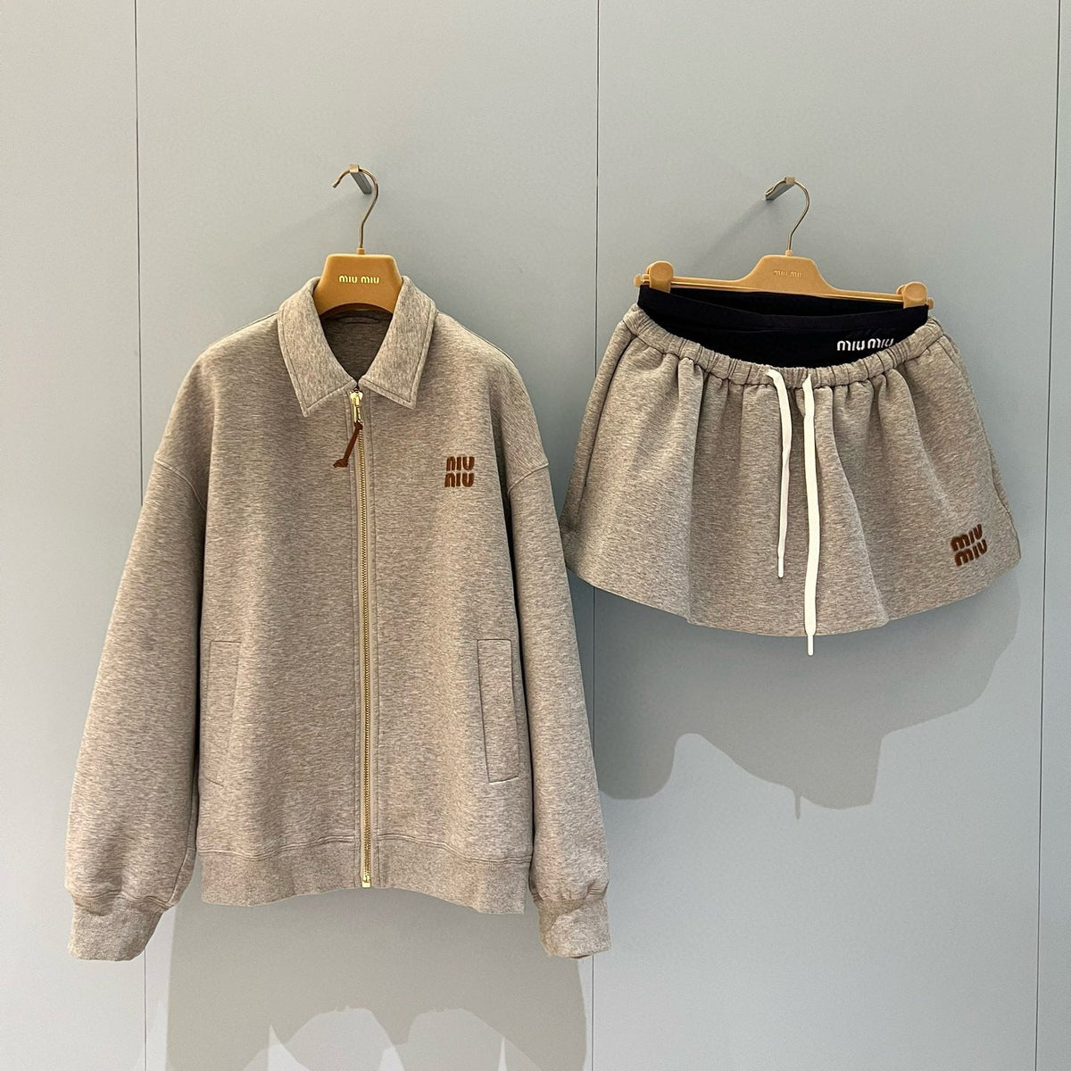 MIU M ZIP HOODIE