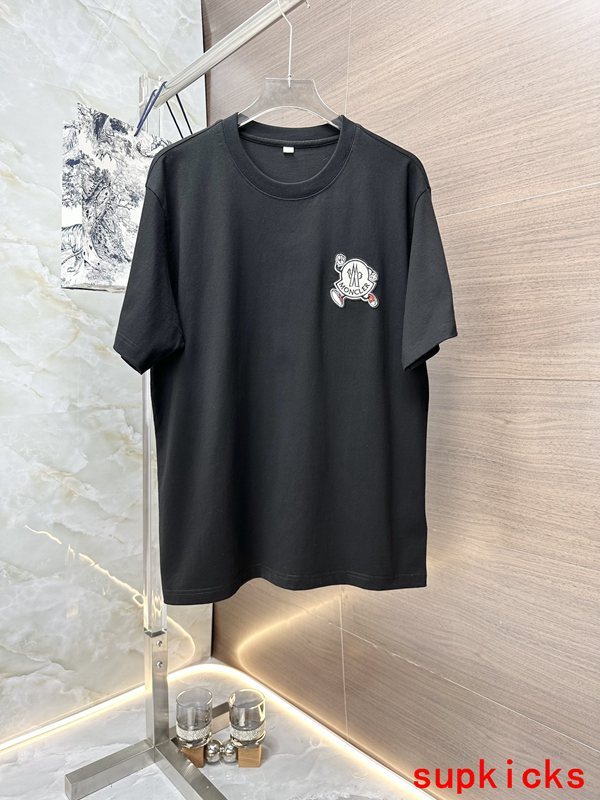Moncler Luxury Cloth