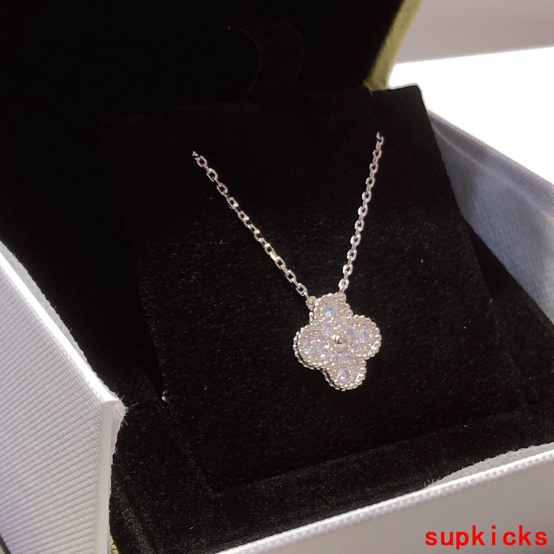 Van Cleef & Arples Jewelry
