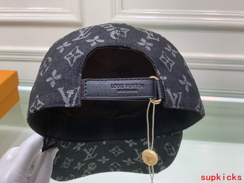 Louis Vuitton Luxury Cap