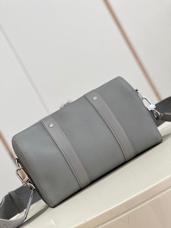 I W Fashion Lu-Vi bags - 16988