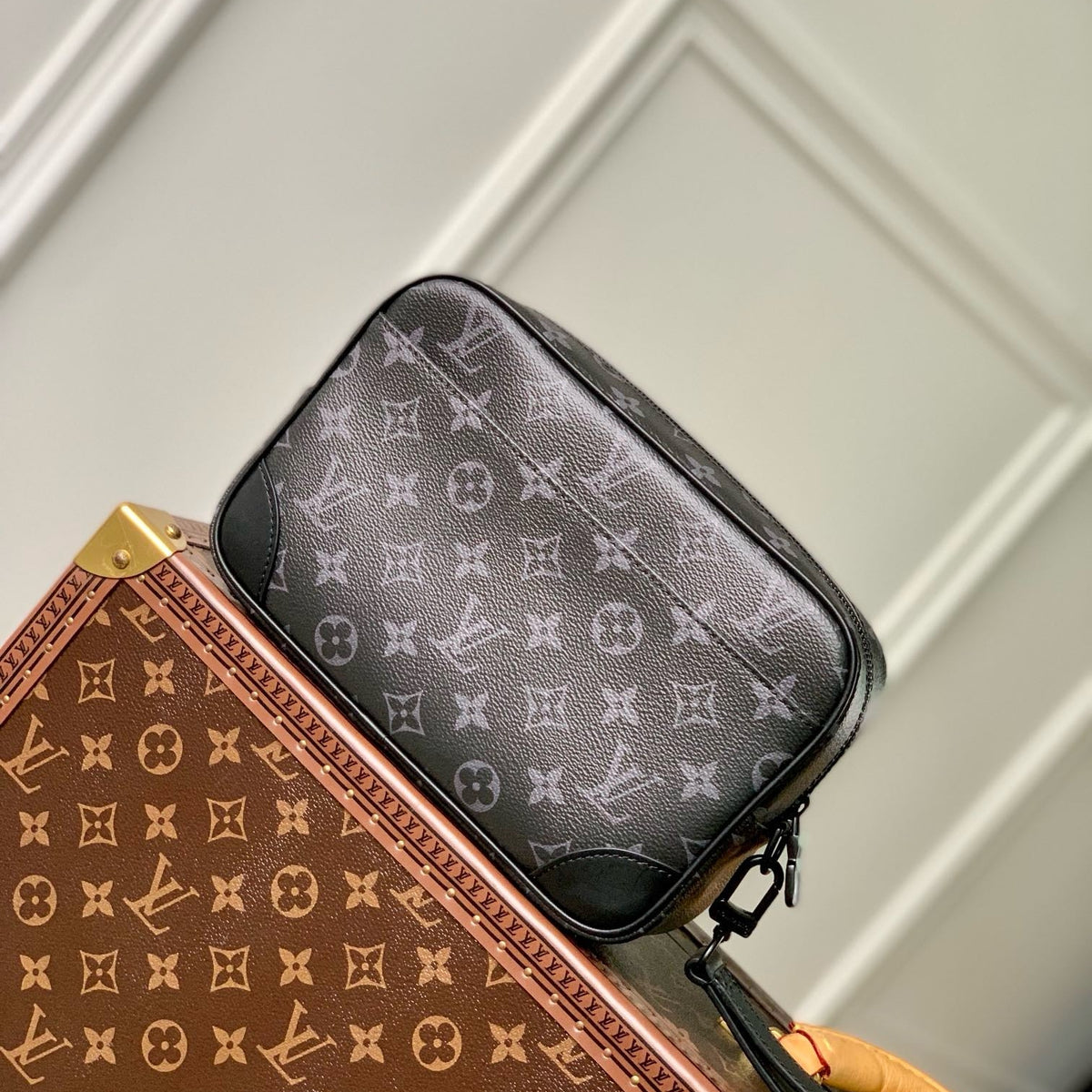LOU POCHETTE KASAI