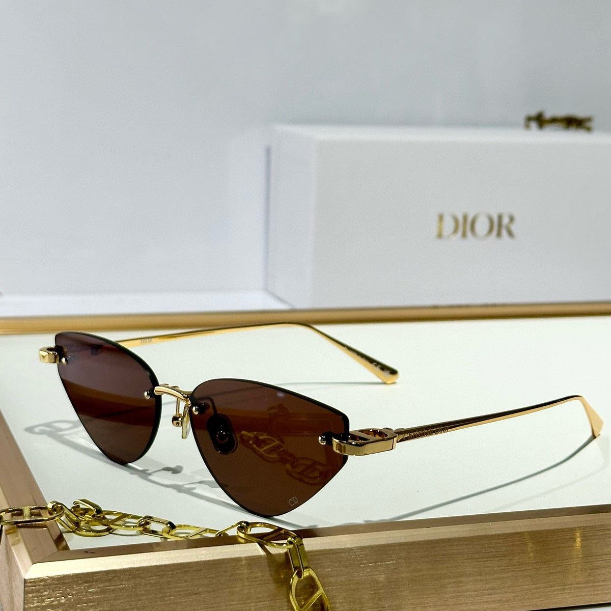 CD SUNGLASSES