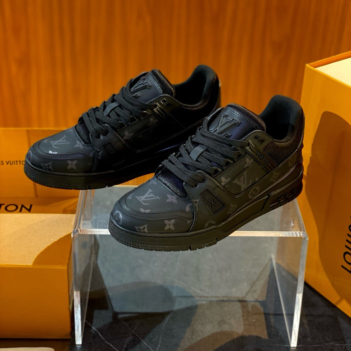 LOU TRAINERS