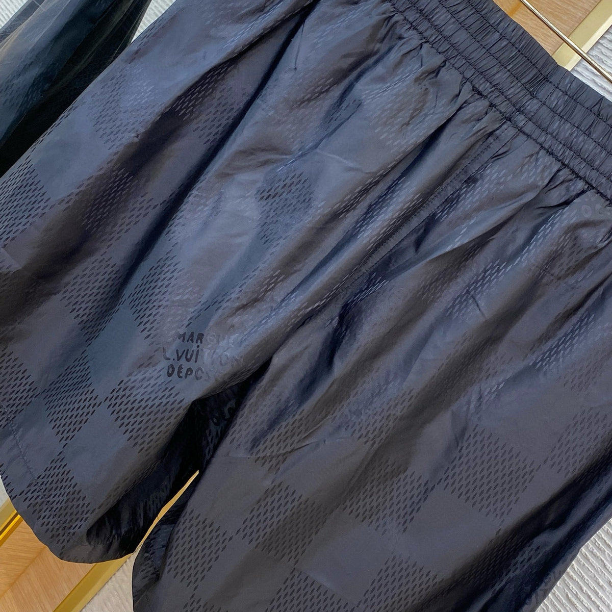 LOU SHORTS