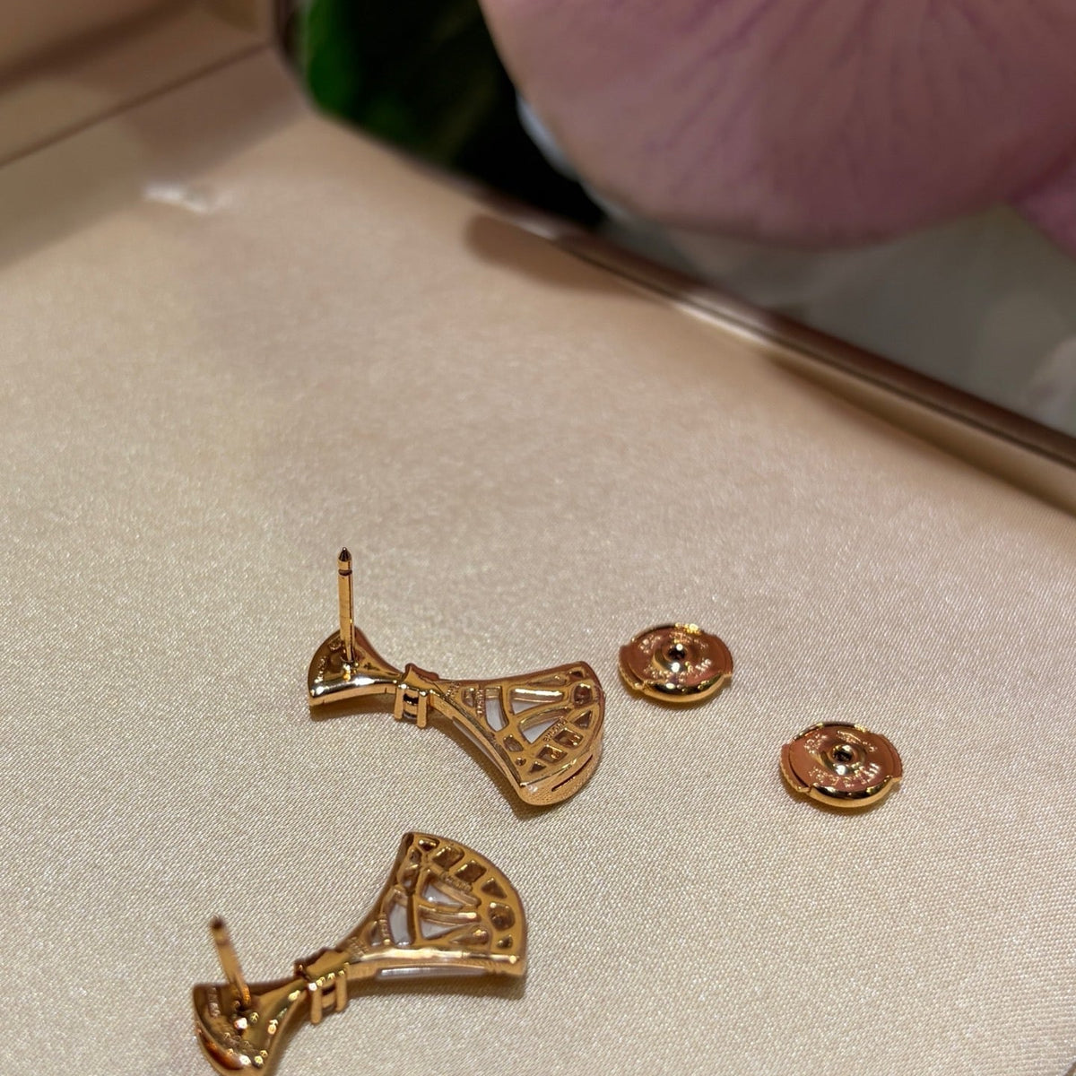 BVLG EARRINGS